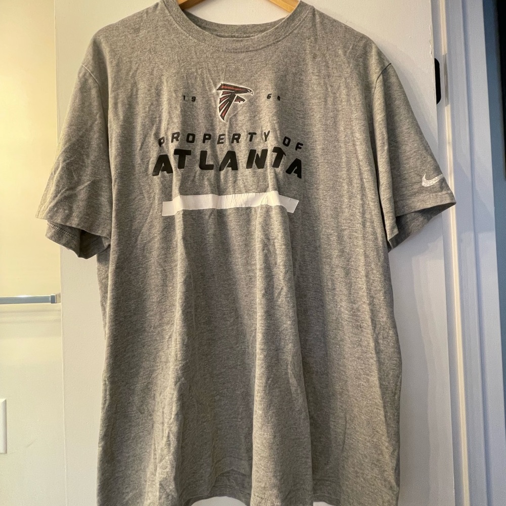 Big comfortable atlanta falcons t shirt